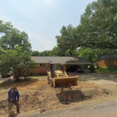 305 Cottage Dr, Natchez, MS 39120