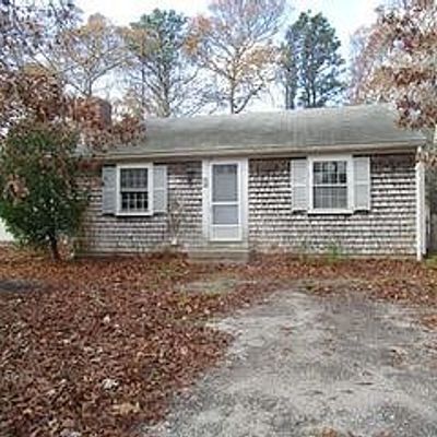 33 Cottage Dr, West Yarmouth, MA 02673