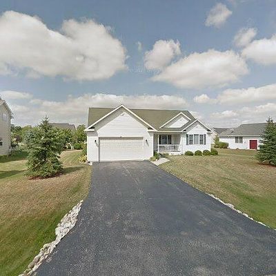 418 Maple Ln, Williams Bay, WI 53191