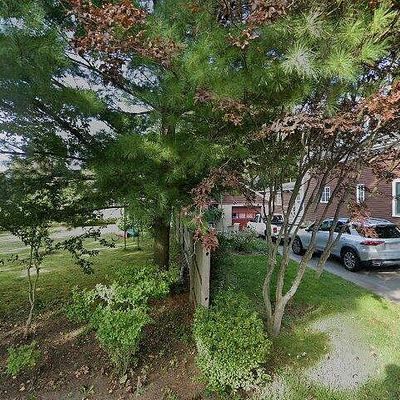 68 Kinsman Ct, Ipswich, MA 01938