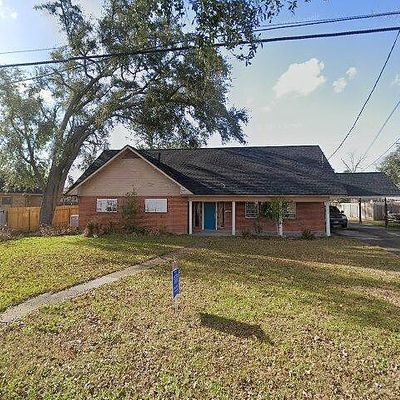 519 Pine St, Norco, LA 70079