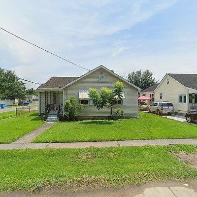 571 Lebeau St, Arabi, LA 70032