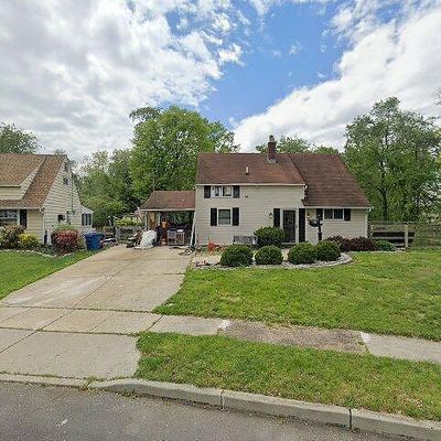 78 Everturn Ln, Levittown, PA 19054