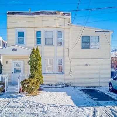 70 Bruno St, Moonachie, NJ 07074