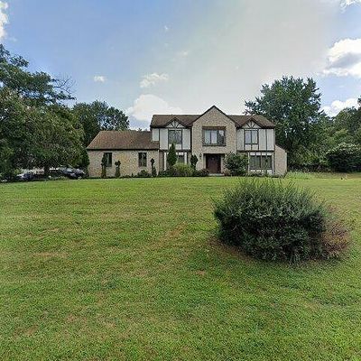 1 Orchard Hill Dr, Manalapan, NJ 07726