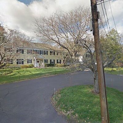 10 Sparrow Ln, Greenwich, CT 06830