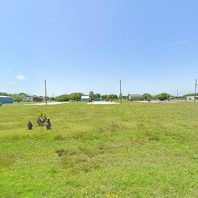 1209 W Houston Ave, Seadrift, TX 77983