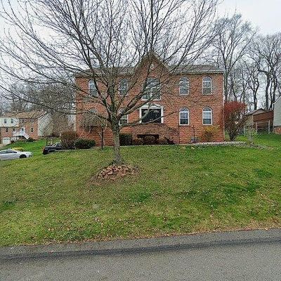 127 Peppertree Dr, New Kensington, PA 15068