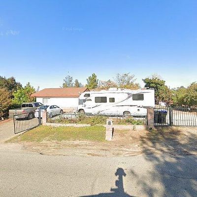 17615 Lane Dr, Madera, CA 93638