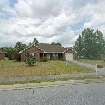 301 Clairemore Cir, Hinesville, GA 31313