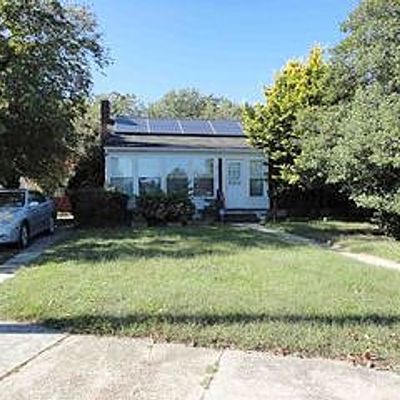 38 Montclair Dr, Pleasantville, NJ 08232