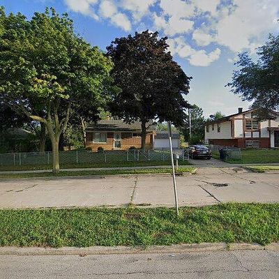 7801 W Mill Rd, Milwaukee, WI 53218