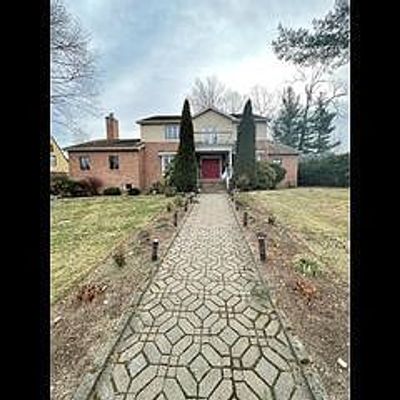 8 The Blvd, New Rochelle, NY 10801