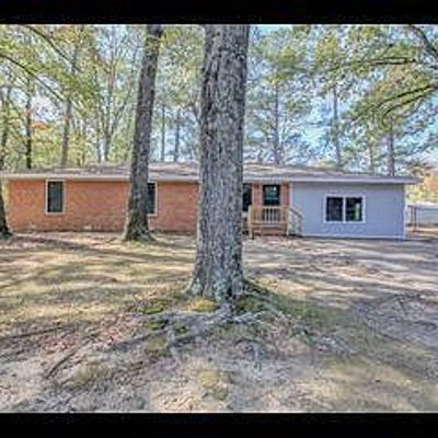 10524 Pat Ln, Mabelvale, AR 72103