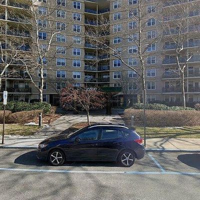 2200 N Central Rd, Fort Lee, NJ 07024