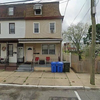 232 W Union St, Burlington, NJ 08016