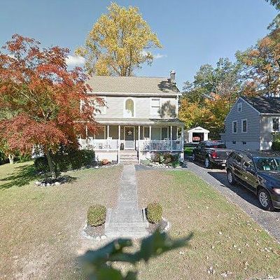 34 Woodward Ave, Bloomingdale, NJ 07403