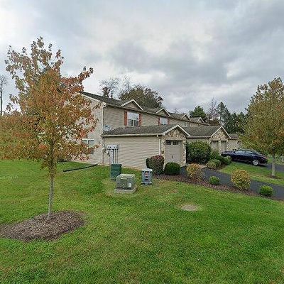 36 N Oakwood Ln, Selinsgrove, PA 17870