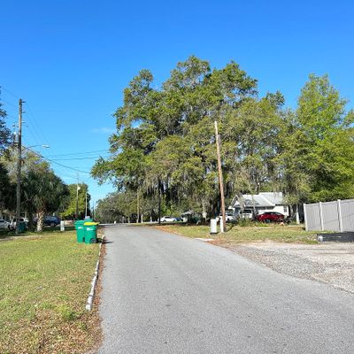 303 E Fountain St, Fruitland Park, FL 34731