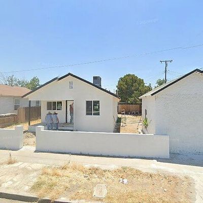 421 W Inyo Ave, Tulare, CA 93274