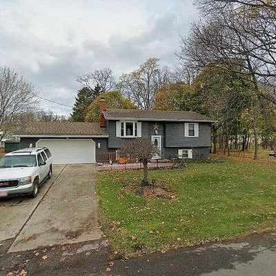 3852 Hereford Rd, Erie, PA 16510