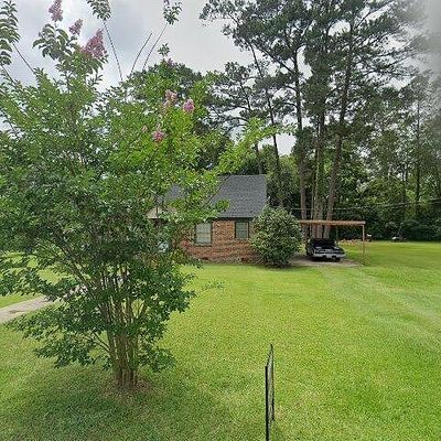 389 Stewart St Sw, Pelham, GA 31779