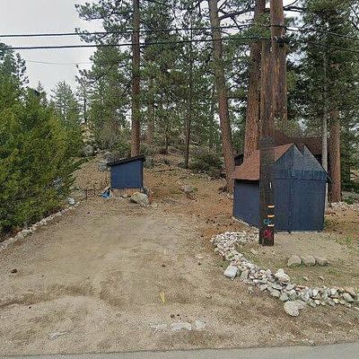 39130 Rim Of The World Dr, Fawnskin, CA 92333