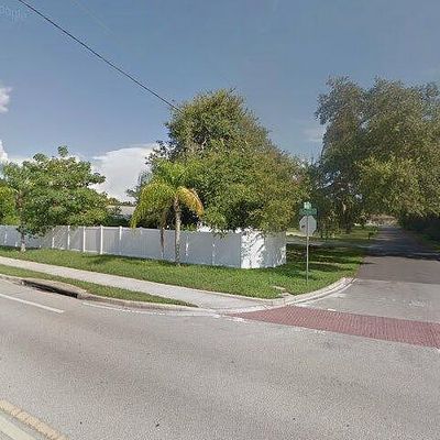 605 Barnes Pkwy, Nokomis, FL 34275