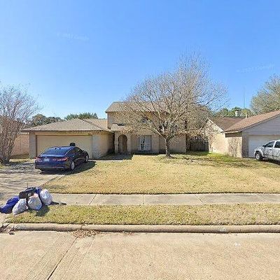 7511 Flair Oaks Dr, Houston, TX 77040