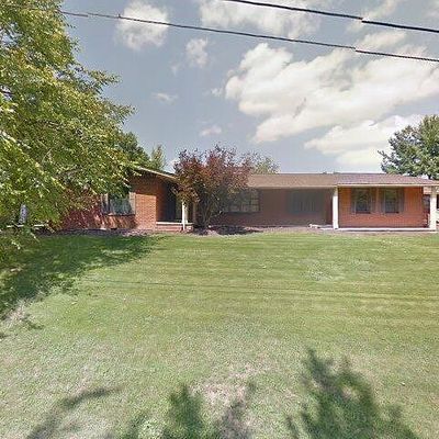 666 Cardinal Dr, Pulaski, VA 24301