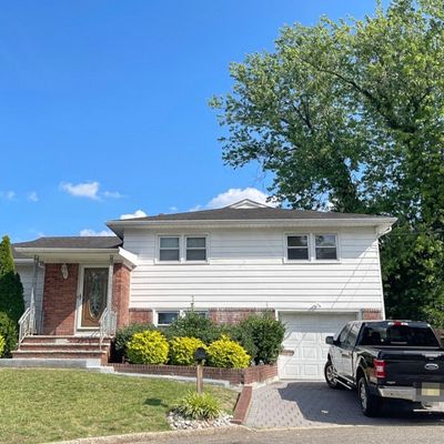 1 Center Cir, Woodbridge, NJ 07095