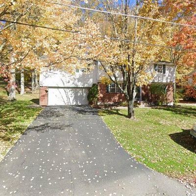 104 Sturbridge Rd, Clarks Summit, PA 18411