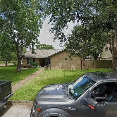 903 Terrence Ct, Stafford, TX 77477