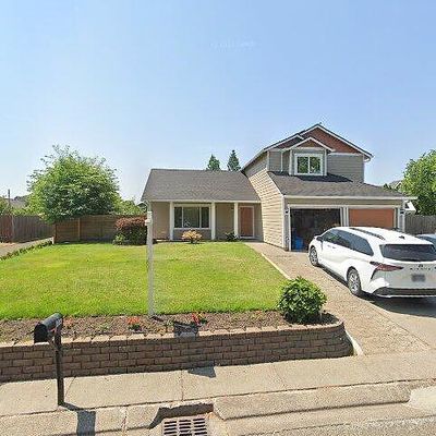 923 Meadowvale Ln, Woodburn, OR 97071