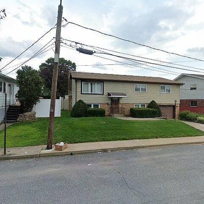 947 Mckinley St, Hazle Township, PA 18202