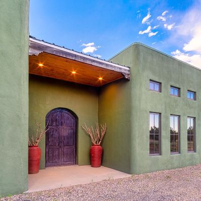 11 Wagon Trail Rd, Cerrillos, NM 87010