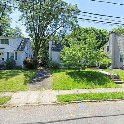 15 Lombardy Pl, Maplewood, NJ 07040