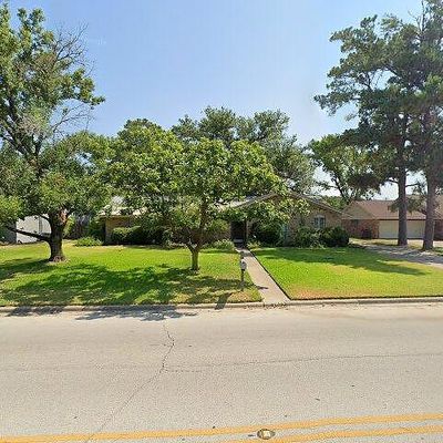 3813 Carter Creek Pkwy, Bryan, TX 77802