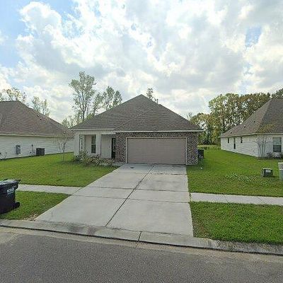 38535 Camellia Cove Rd, Gonzales, LA 70737