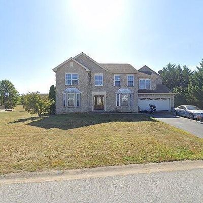 304 Waterview Dr, New Castle, DE 19720