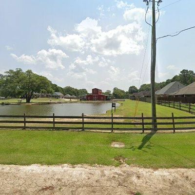 31404 Old River Rd, Denham Springs, LA 70726