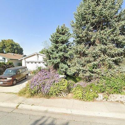 451 N Hickory Ave, Tracy, CA 95376