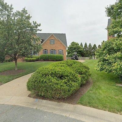 5600 Olde Covington Ct, Glen Allen, VA 23059