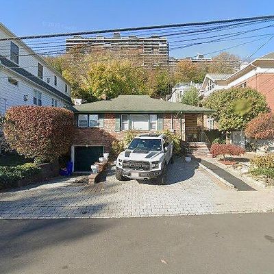 72 Myrtle Ave, Edgewater, NJ 07020