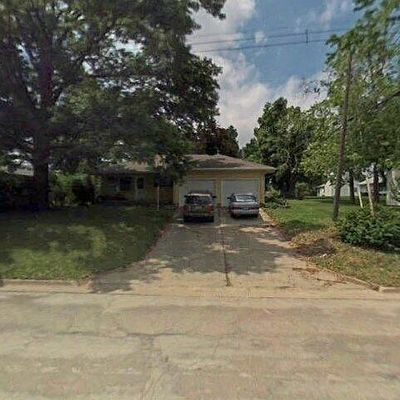 118 S Munn Ave, Maryville, MO 64468