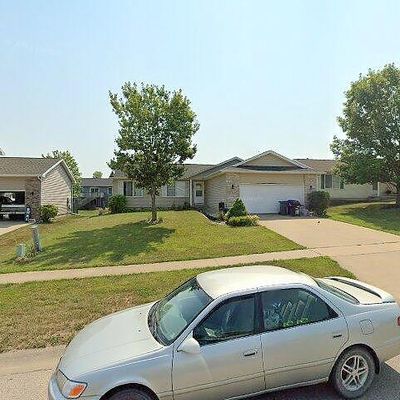 1223 Wolf Dr Nw, Cedar Rapids, IA 52405