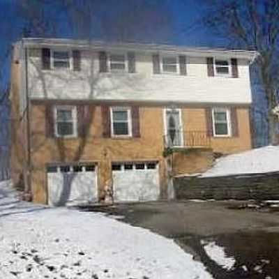 13 Rosemary Ln, South Park, PA 15129