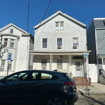 13 Rowland St, Newark, NJ 07104