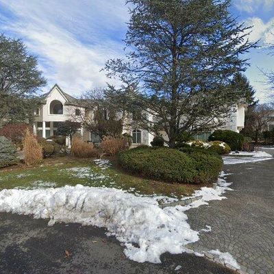 11 Fairway Ct, Cresskill, NJ 07626