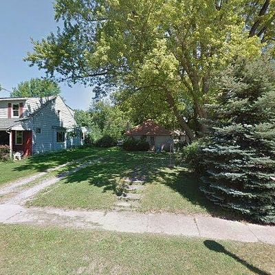 110 W Berry Ave, Lansing, MI 48910